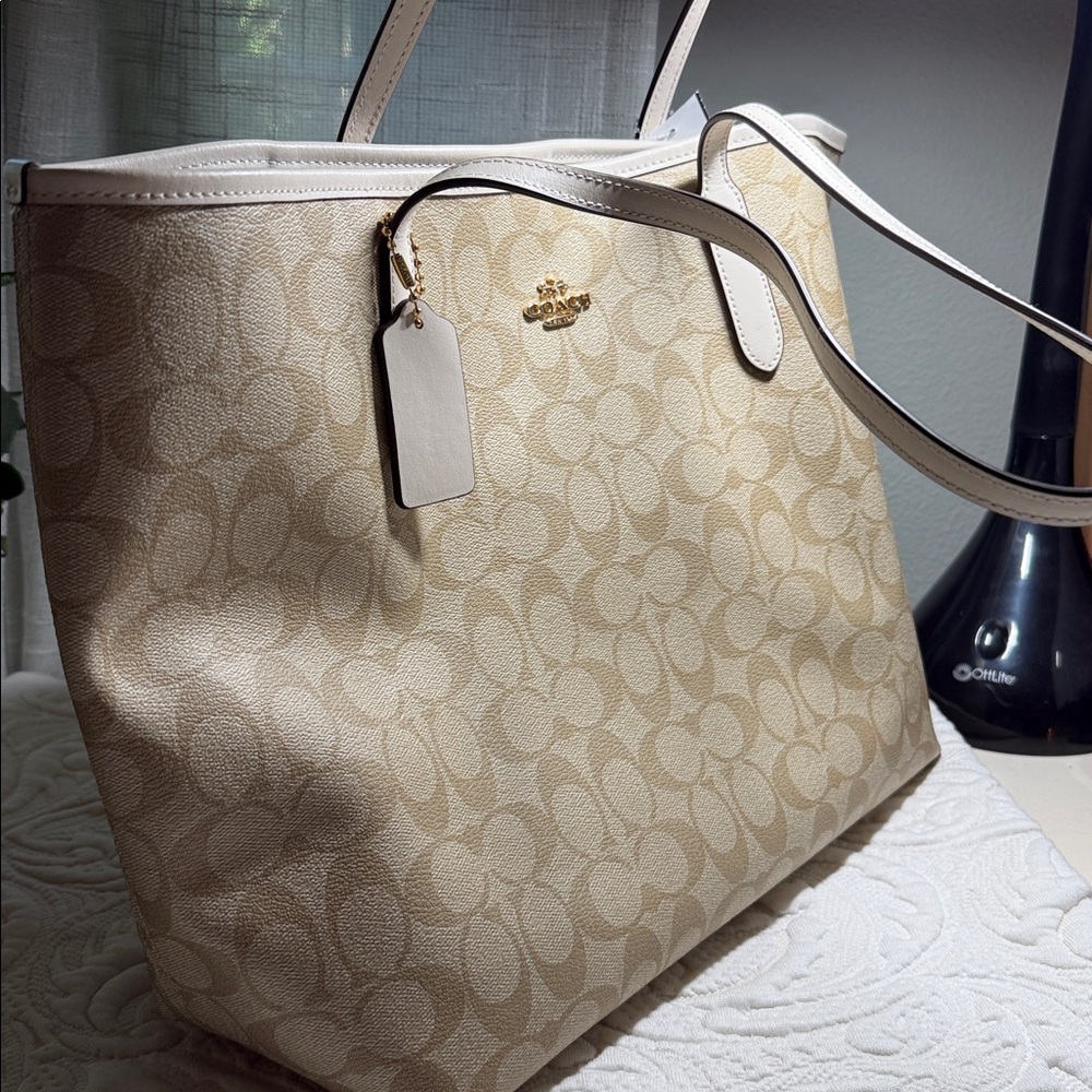Coach City Tote - Picture 6 of 12